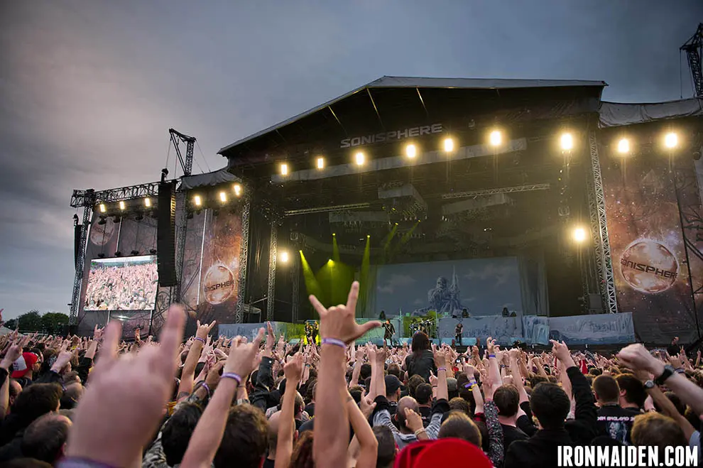 Iron Maiden - Sonisphere 2014 (2015)
